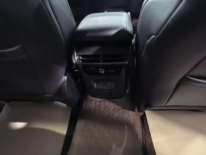 Ford Mondeo 2023 Model EcoBoost 245 Luxury Model – фото 8
