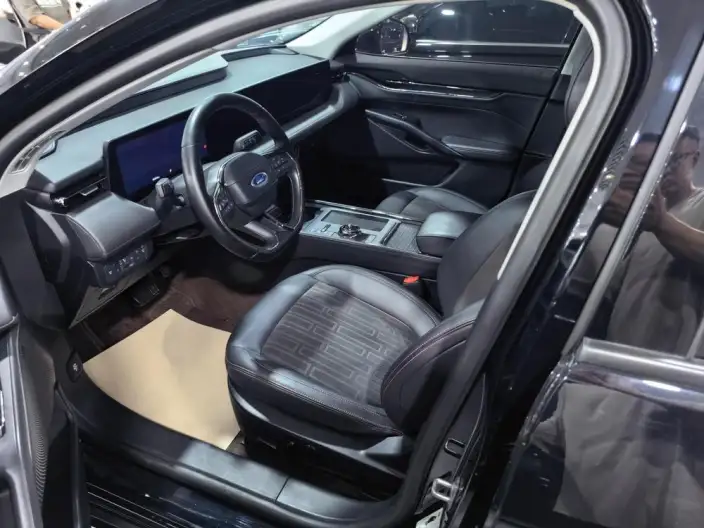 Ford Mondeo 2023 Model EcoBoost 245 Luxury Model – фото 9