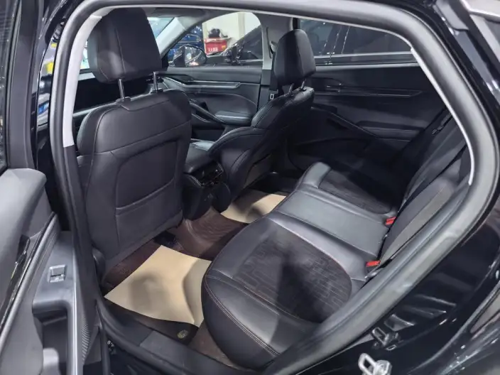 Ford Mondeo 2023 Model EcoBoost 245 Luxury Model – фото 10