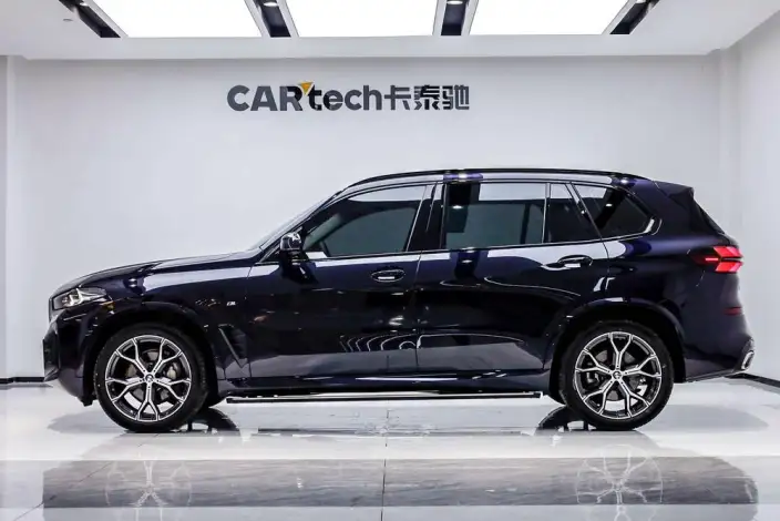 BMW X5 2023 Model xDrive30Li Exclusive Model M Sports Night Set – фото 3
