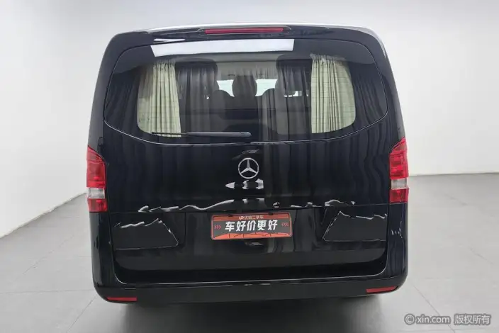 Viano 2023 Model 2.0T Elite Edition 7 seat – фото 2