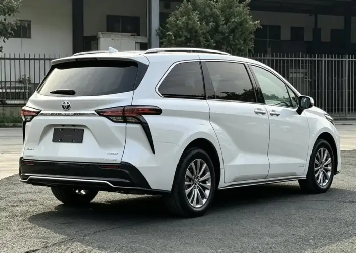 Toyota Sienna 2021 Model 2.5L Hybrid Supreme Edition – фото 5