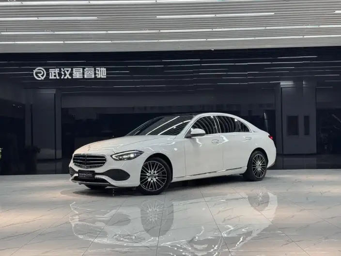 Mercedes-Benz C-Class 2023 Model C 260 L – фото 1