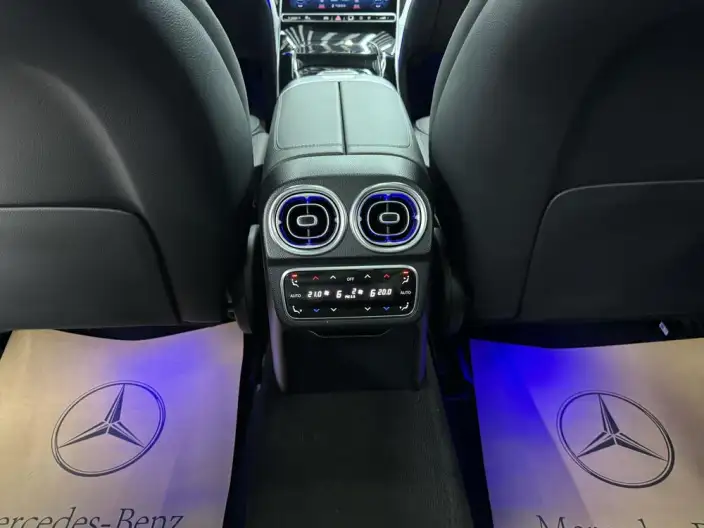 Mercedes-Benz C-Class 2023 Model C 260 L – фото 10