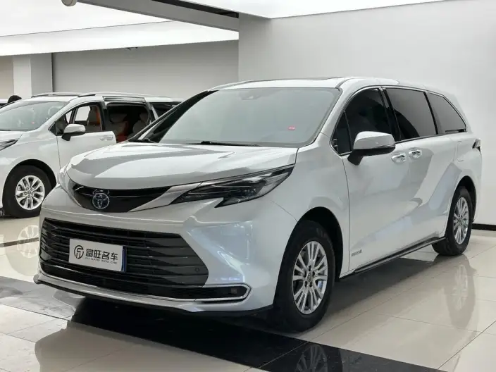 Toyota Sienna 2021 Model 2.5L Hybrid Premium Edition – фото 1