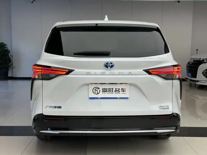 Toyota Sienna 2021 Model 2.5L Hybrid Premium Edition – фото 5