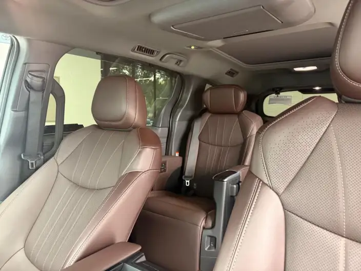 Granvia 2024 Model Intelligent Hybrid 2.5L 2WD Flagship ULTRA Edition – фото 10