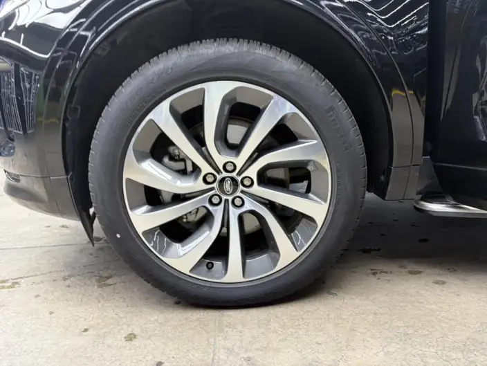 Land Rover Discovery Sport 2023 Model 249PS Family Edition 5 seat – фото 8