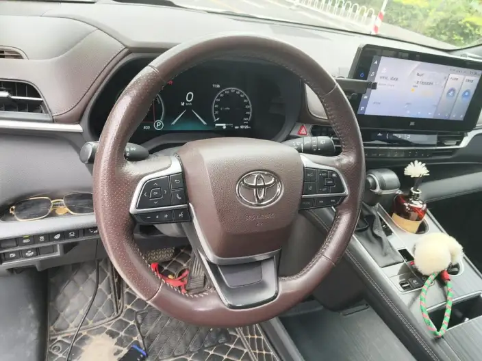 Toyota Sienna 2021 Model 2.5L Hybrid Platinum edition – фото 7