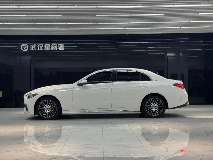 Mercedes-Benz C-Class 2025 Model C 260 L Sports Edition – фото 3