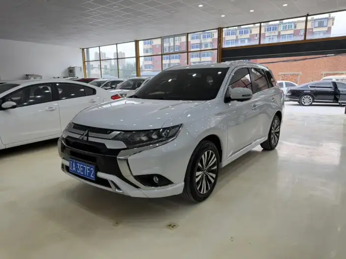 Mitsubishi Outlander 2021 Model 2.4L 4WD Enjoy Edition 7 seat