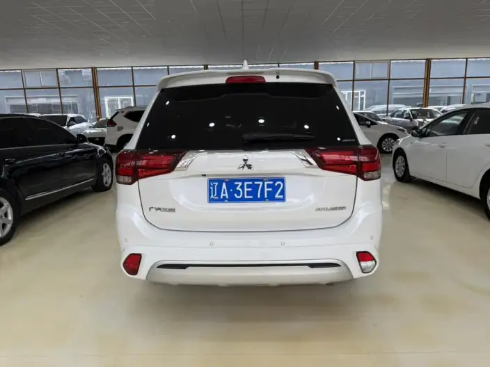 Mitsubishi Outlander 2021 Model 2.4L 4WD Enjoy Edition 7 seat – фото 5