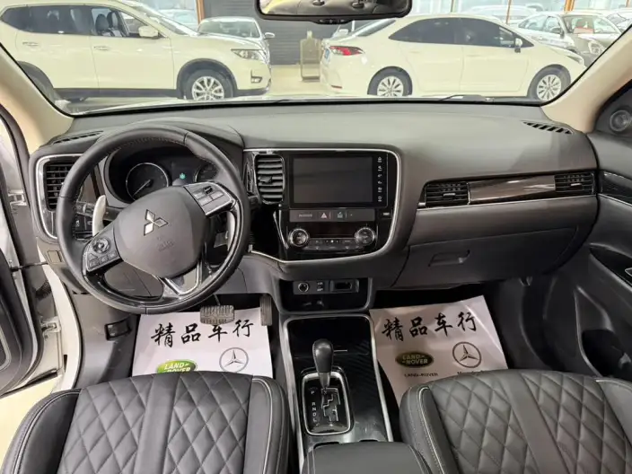 Mitsubishi Outlander 2021 Model 2.4L 4WD Enjoy Edition 7 seat – фото 7