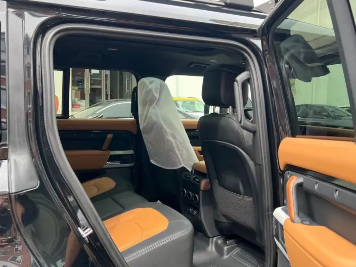 Land Rover Defender 2023 Model Facelift 110 P400 X-Dynamic HSE – фото 9