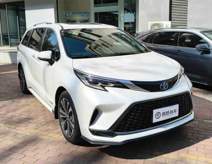 Granvia 2023 Model Intelligent Hybrid 2.5L Noble PLUS – фото 3