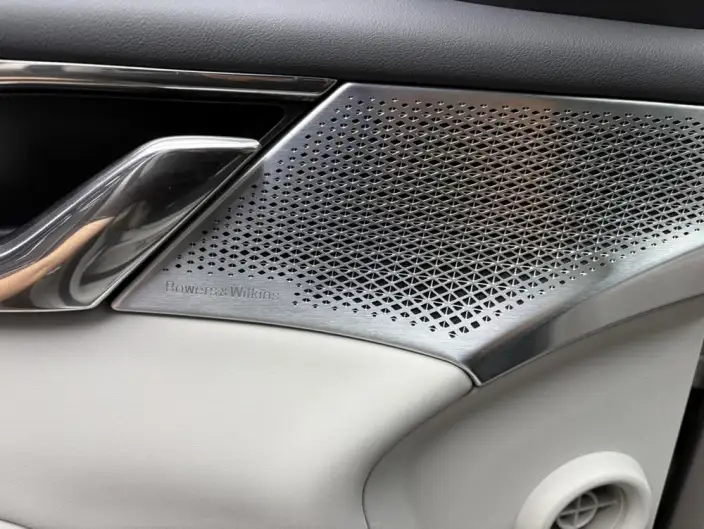 Volvo EM90 2025 Model Ultra VI seat – фото 7