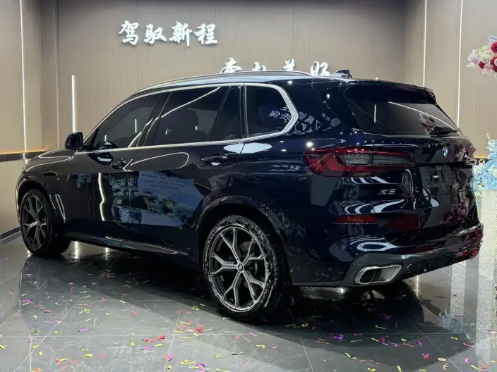 BMW X5 2022 Model xDrive 40Li M Sports Set – фото 4