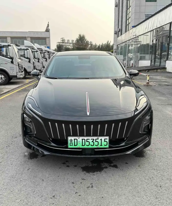 Hongqi E-QM5 2024 Model 610KM PLUS Edition 100kW – фото 2
