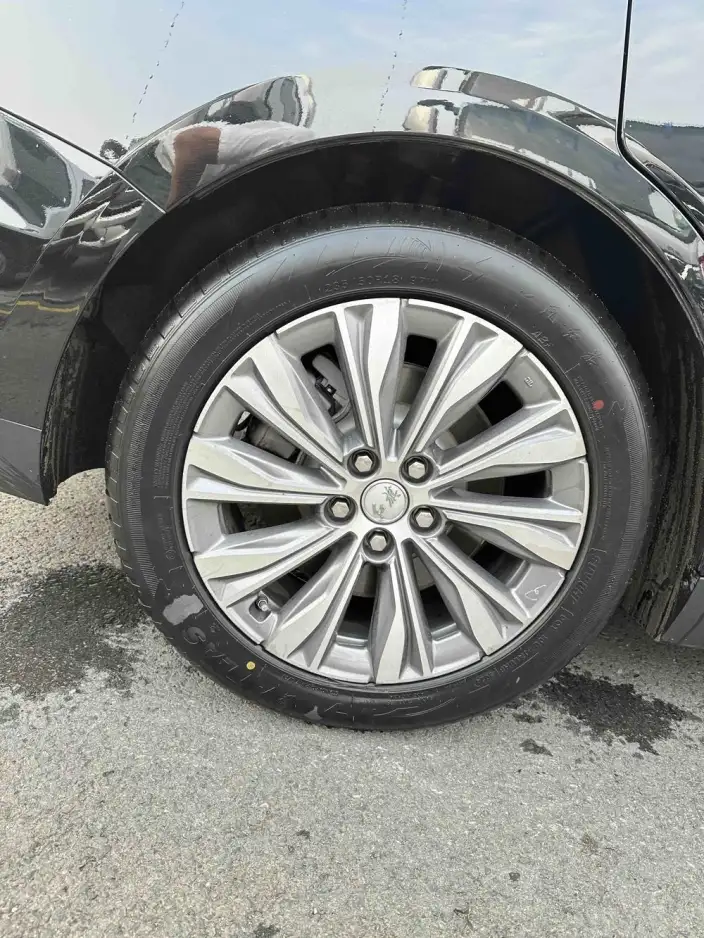 Hongqi E-QM5 2024 Model 610KM PLUS Edition 100kW – фото 7