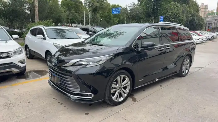 Toyota Sienna 2024 Model Hybrid 2.5L Supreme Edition – фото 1