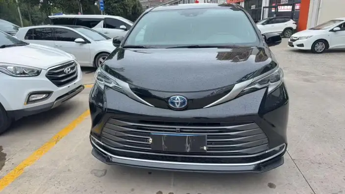 Toyota Sienna 2024 Model Hybrid 2.5L Supreme Edition – фото 2