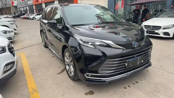Toyota Sienna 2024 Model Hybrid 2.5L Supreme Edition – фото 3