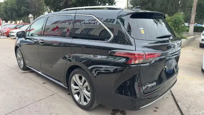 Toyota Sienna 2024 Model Hybrid 2.5L Supreme Edition – фото 4