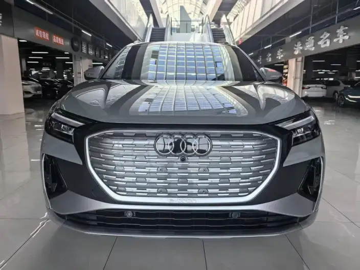 Audi Q4 e-tron 2023 Model 40 e-tron Genesis Edition – фото 2