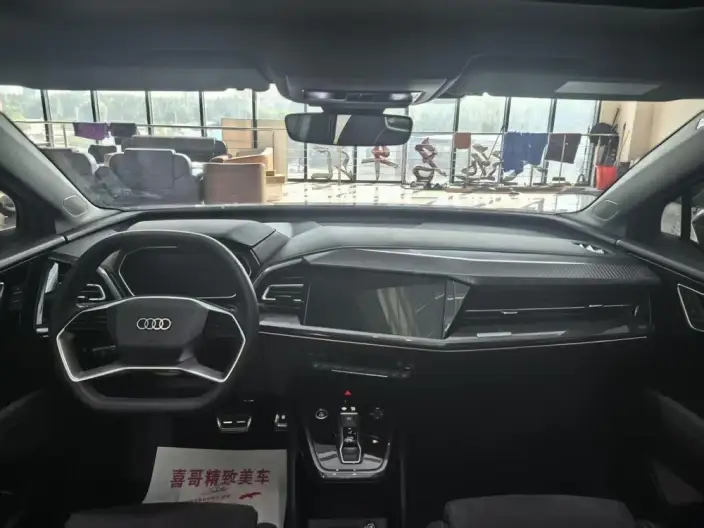 Audi Q4 e-tron 2023 Model 40 e-tron Genesis Edition – фото 10