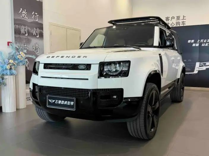 Land Rover Defender 2025 Model 110 3.0T P400 HSE X-Dynamic – фото 1