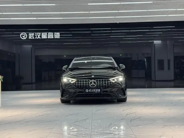 Mercedes-Benz EQE AMG 2023 Model EQE 53 4MATIC+ – фото 2
