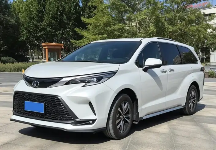 Granvia 2024 Model Intelligent Hybrid 2.5L 4WD Noble PLUS Edition – фото 1
