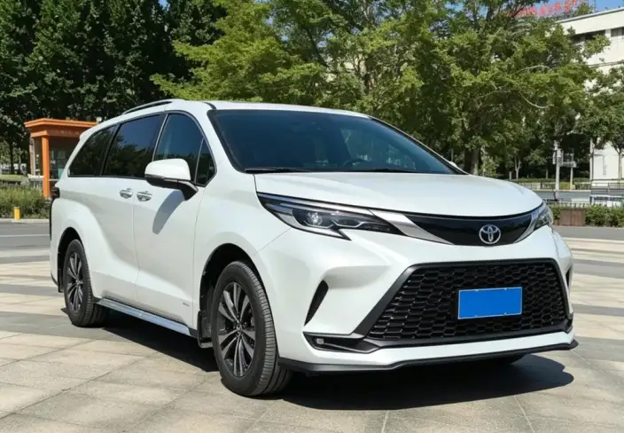 Granvia 2024 Model Intelligent Hybrid 2.5L 4WD Noble PLUS Edition – фото 3