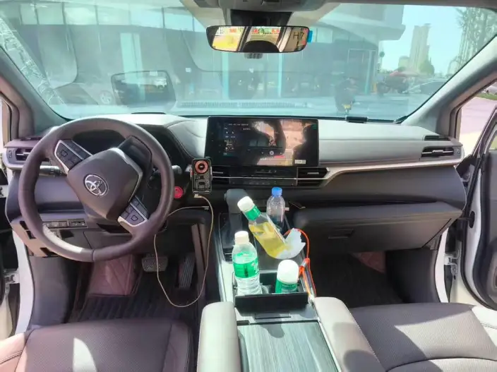 Granvia 2024 Model Intelligent Hybrid 2.5L 4WD Noble PLUS Edition – фото 7