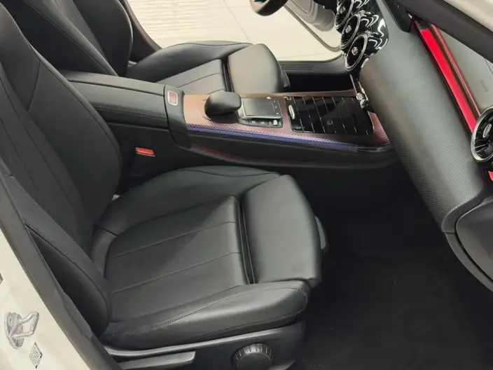 Mercedes-Benz A-class 2021 Model A 180 L Sports sedan – фото 9