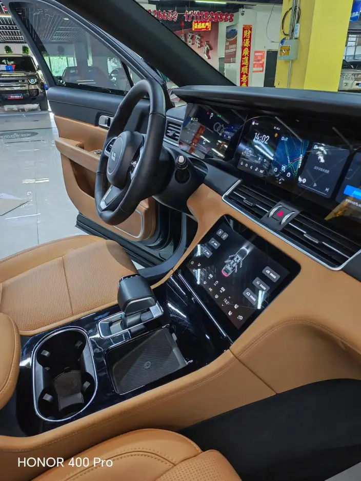 Li Auto ONE 2021 Model Extended Range 6 seat Edition – фото 8