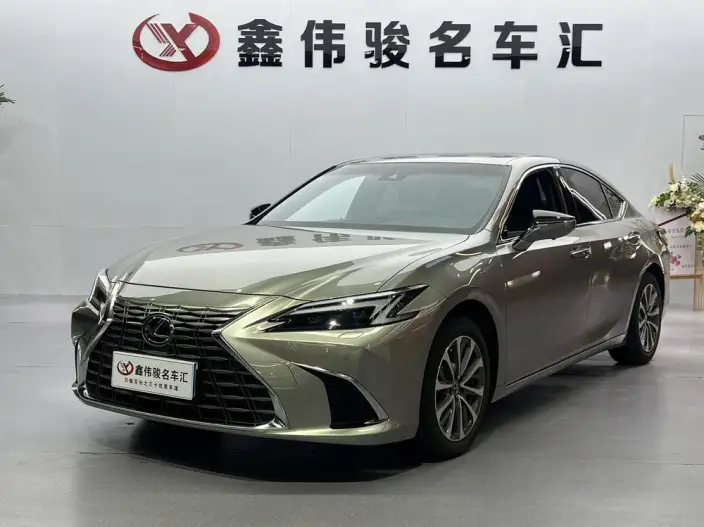 Lexus ES 2025 Model 200 Premium – фото 1