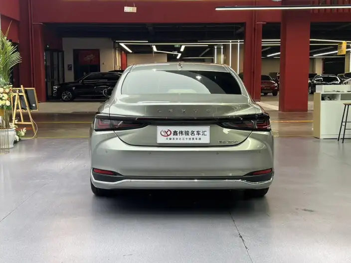Lexus ES 2025 Model 200 Premium – фото 5