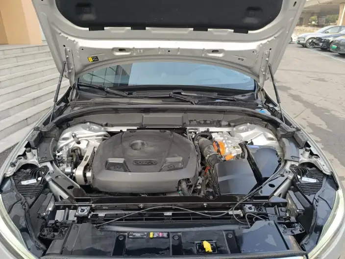 Volvo XC60 PHEV 2024 Model T8 4WD Long Battery Life Pro Smart Elegance Deluxe Edition – фото 8
