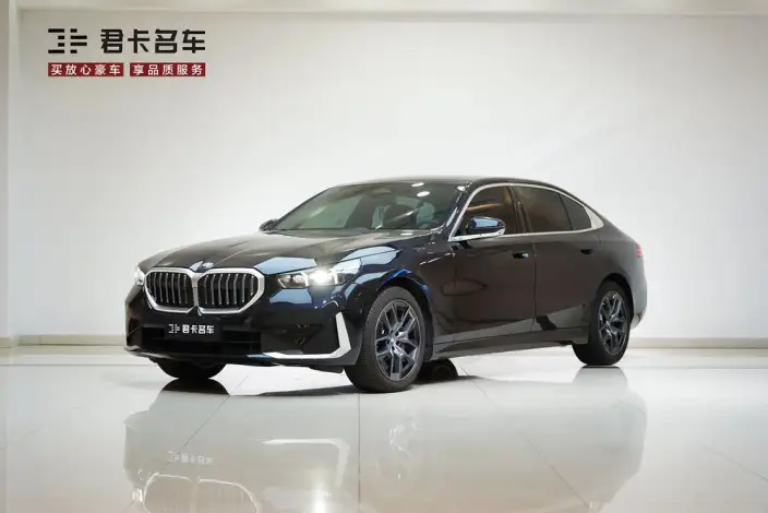 BMW 5 Series 2025 Model 530Li Leading Model Luxury Set – фото 1