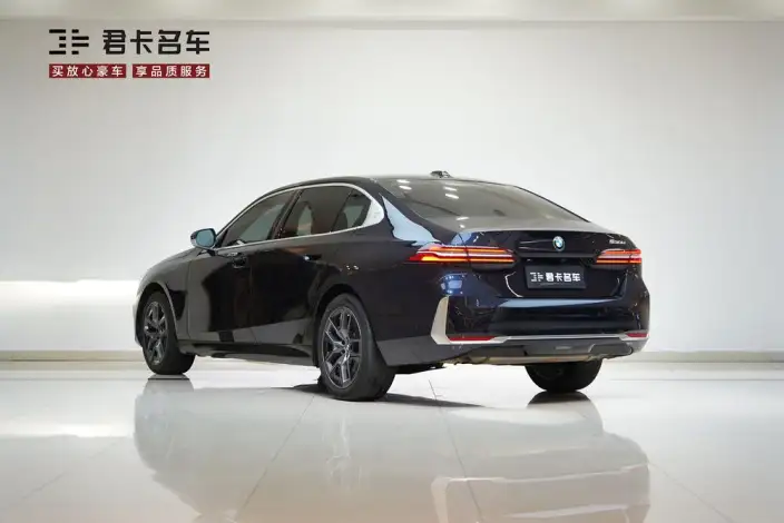 BMW 5 Series 2025 Model 530Li Leading Model Luxury Set – фото 5