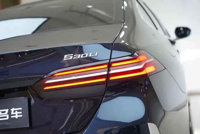 BMW 5 Series 2025 Model 530Li Leading Model Luxury Set – фото 8