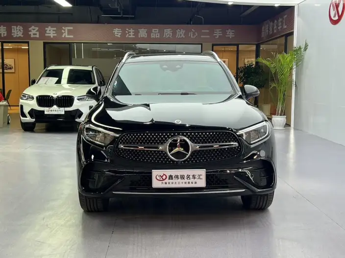 Mercedes-Benz GLC 2026 Model GLC 260 L 4MATIC Luxury Model 5 seat – фото 2