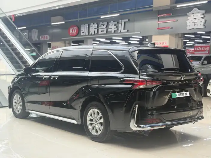 Granvia 2024 Model Intelligent Hybrid 2.5L 2WD Comfort Edition – фото 4