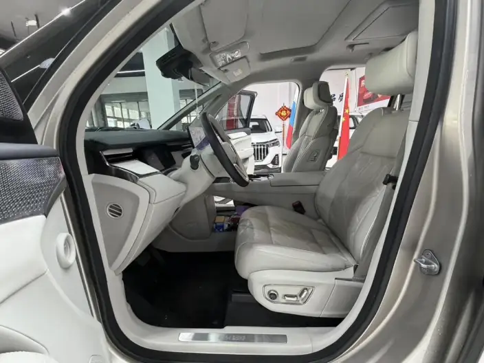 Volvo EM90 2025 Model Ultra VI seat – фото 10