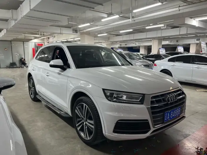 Audi Q5L 2020 Model 40 TFSI Rong Xiang Fashion Model – фото 3