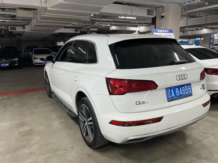 Audi Q5L 2020 Model 40 TFSI Rong Xiang Fashion Model – фото 4