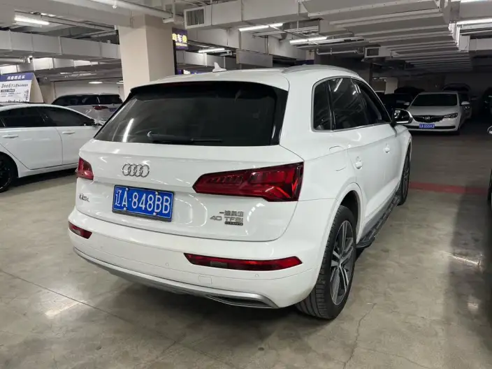 Audi Q5L 2020 Model 40 TFSI Rong Xiang Fashion Model – фото 6