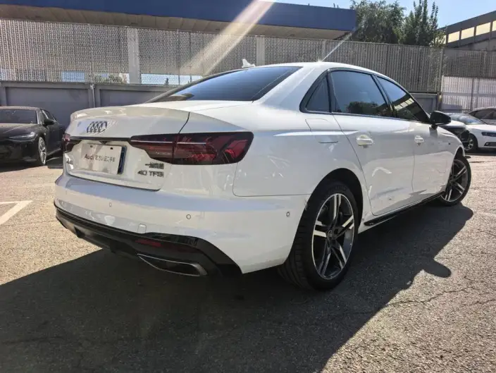 Audi A4 L 2023 Model 40 TFSI Luxury Dynamic Model – фото 5