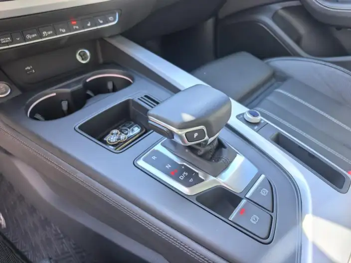 Audi A4 L 2023 Model 40 TFSI Luxury Dynamic Model – фото 10